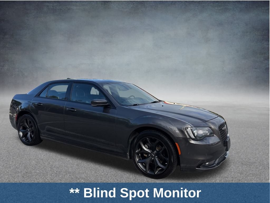 Thumbnail: 2023 Chrysler 300 - 8