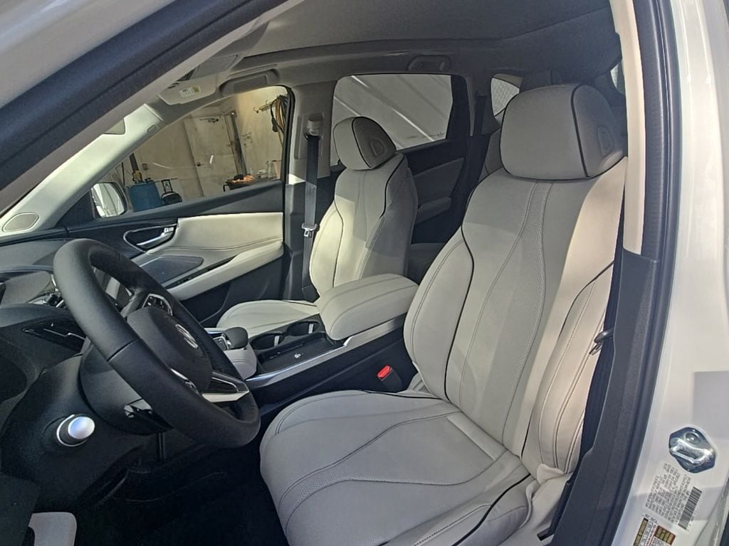 Thumbnail: 2026 Acura RDX - 16