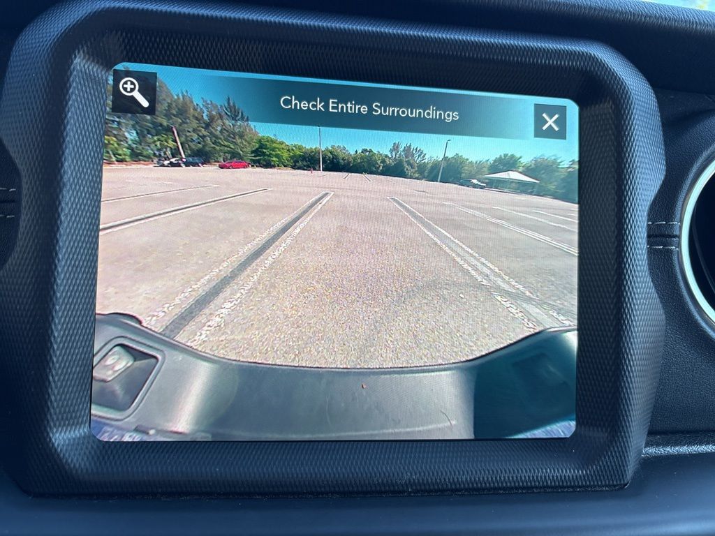 Thumbnail: 2021 Jeep Gladiator - 29