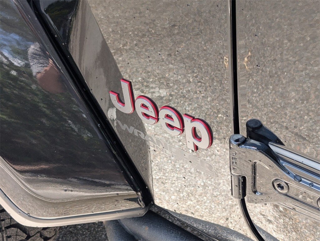 Thumbnail: 2020 Jeep Wrangler - 15