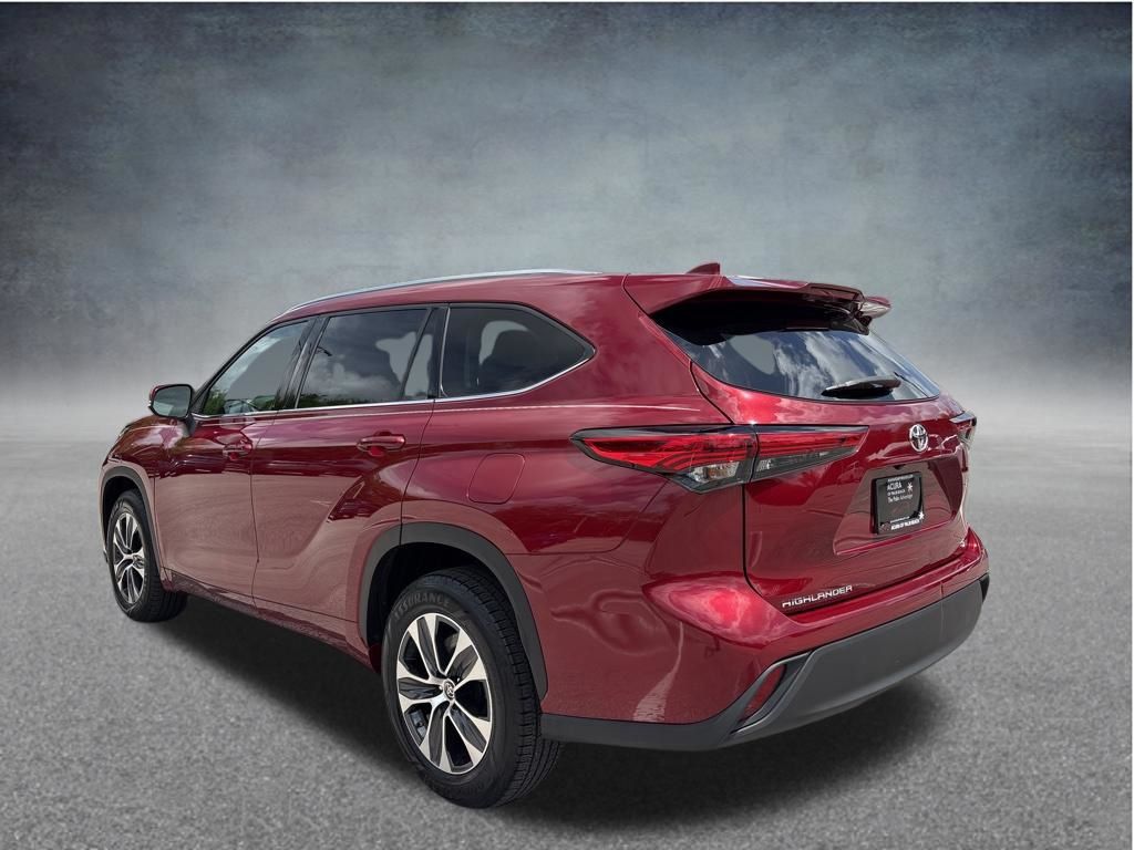 Thumbnail: 2020 Toyota Highlander - 3