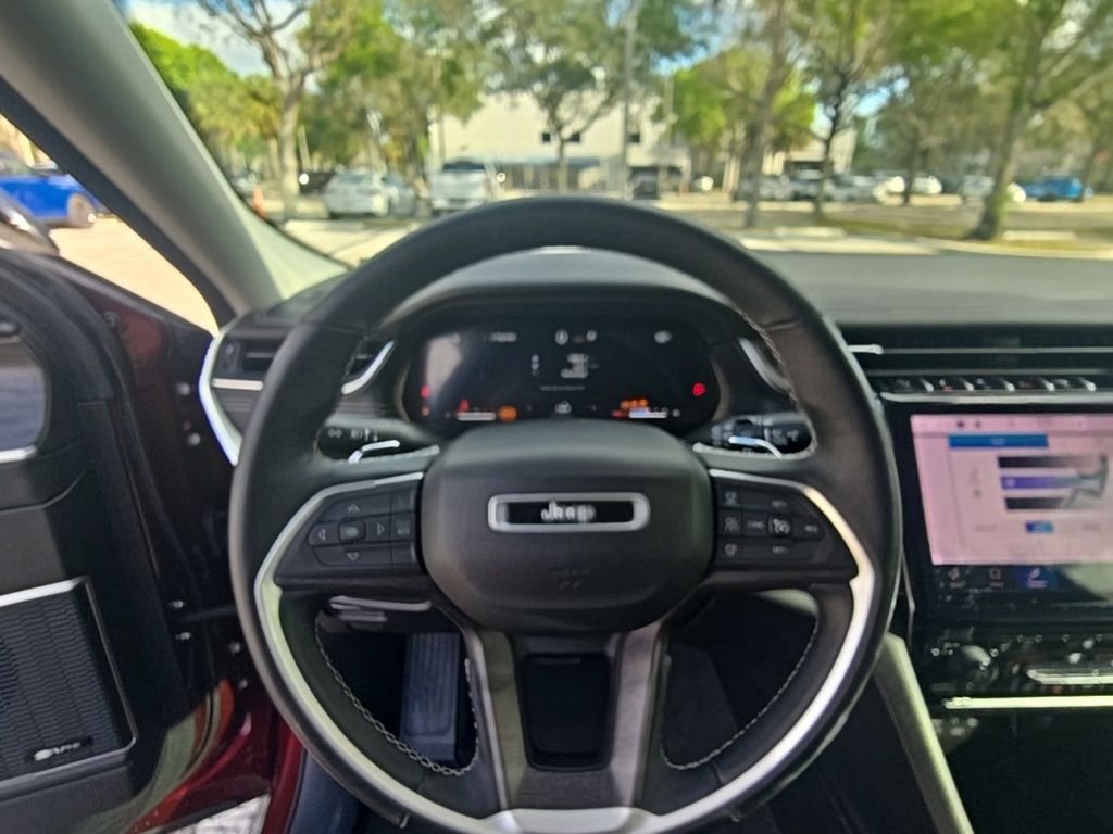Thumbnail: 2021 Jeep Grand Cherokee L - 17