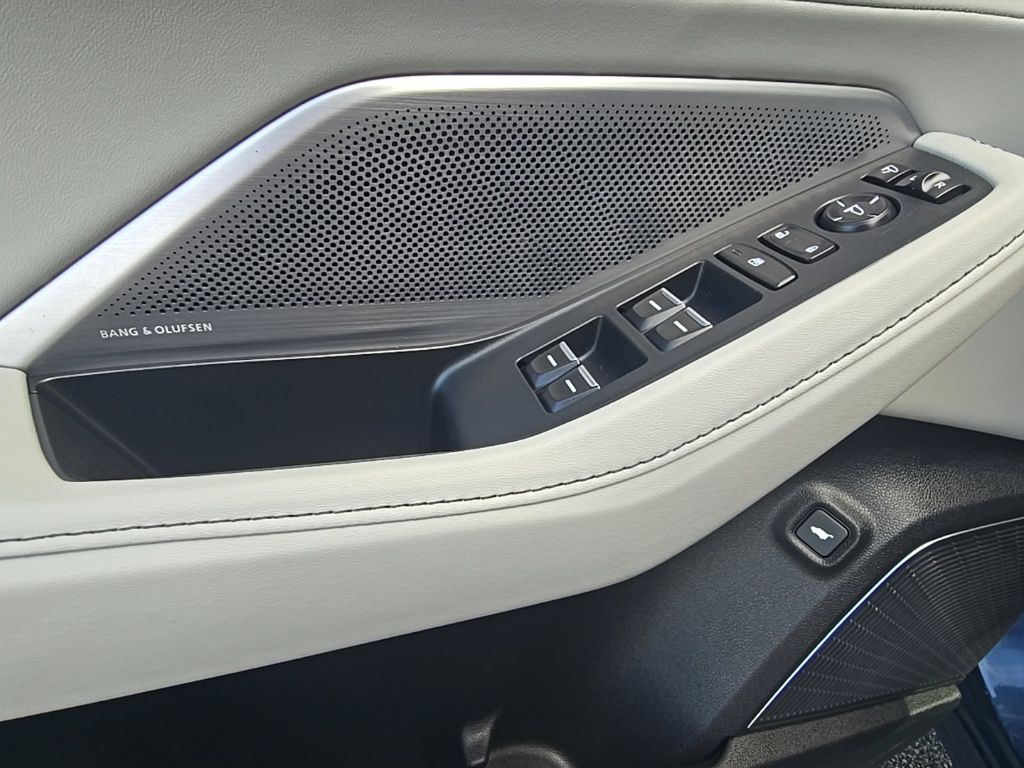 Thumbnail: 2025 Acura MDX - 15