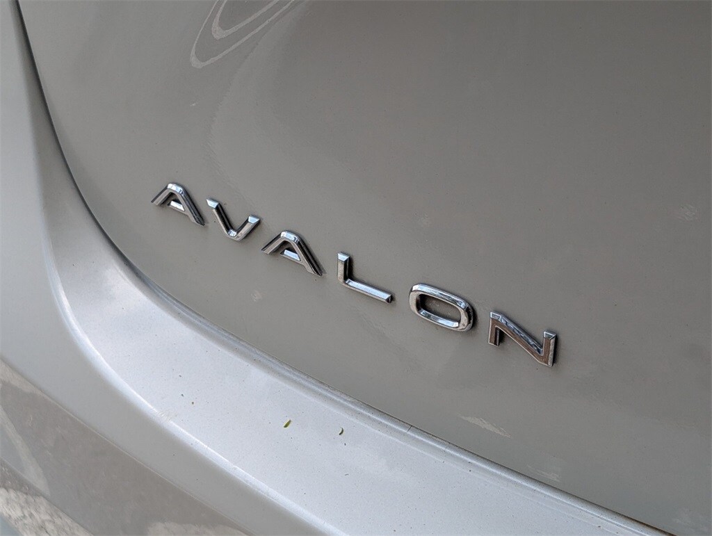 Thumbnail: 2014 Toyota Avalon - 10