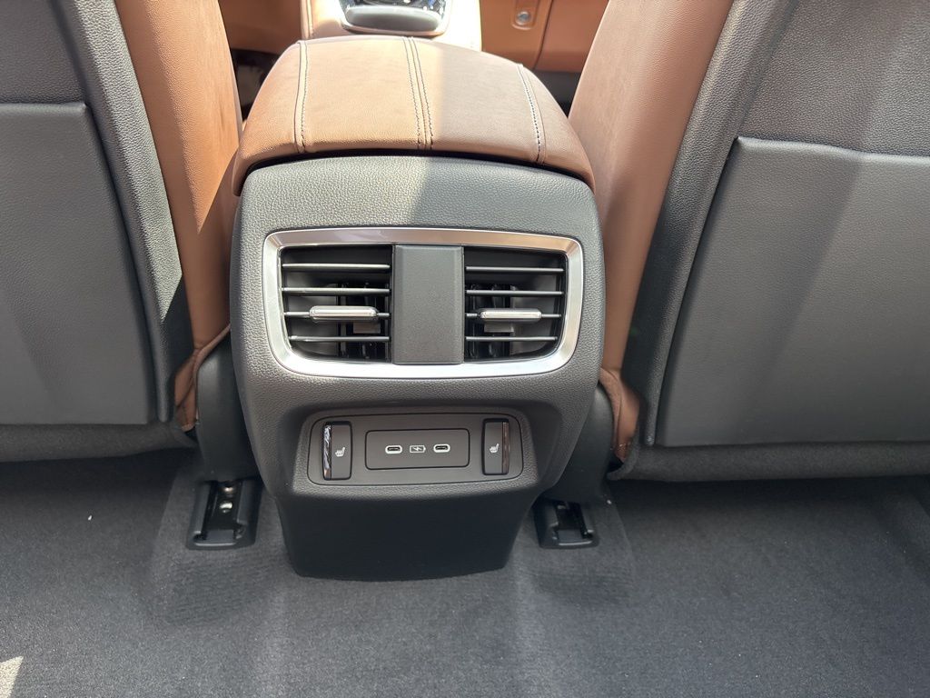 Thumbnail: 2026 Acura RDX - 26