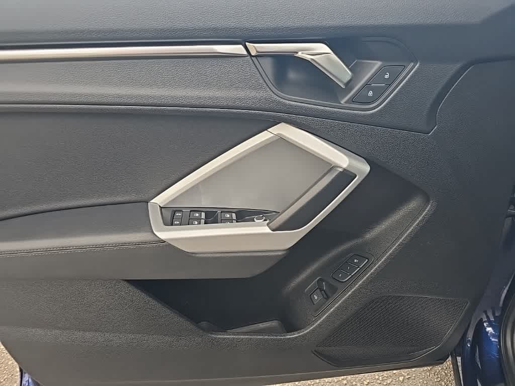 Thumbnail: 2024 Audi Q3 - 13