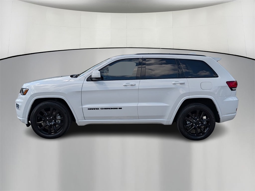 Thumbnail: 2022 Jeep Grand Cherokee - 5