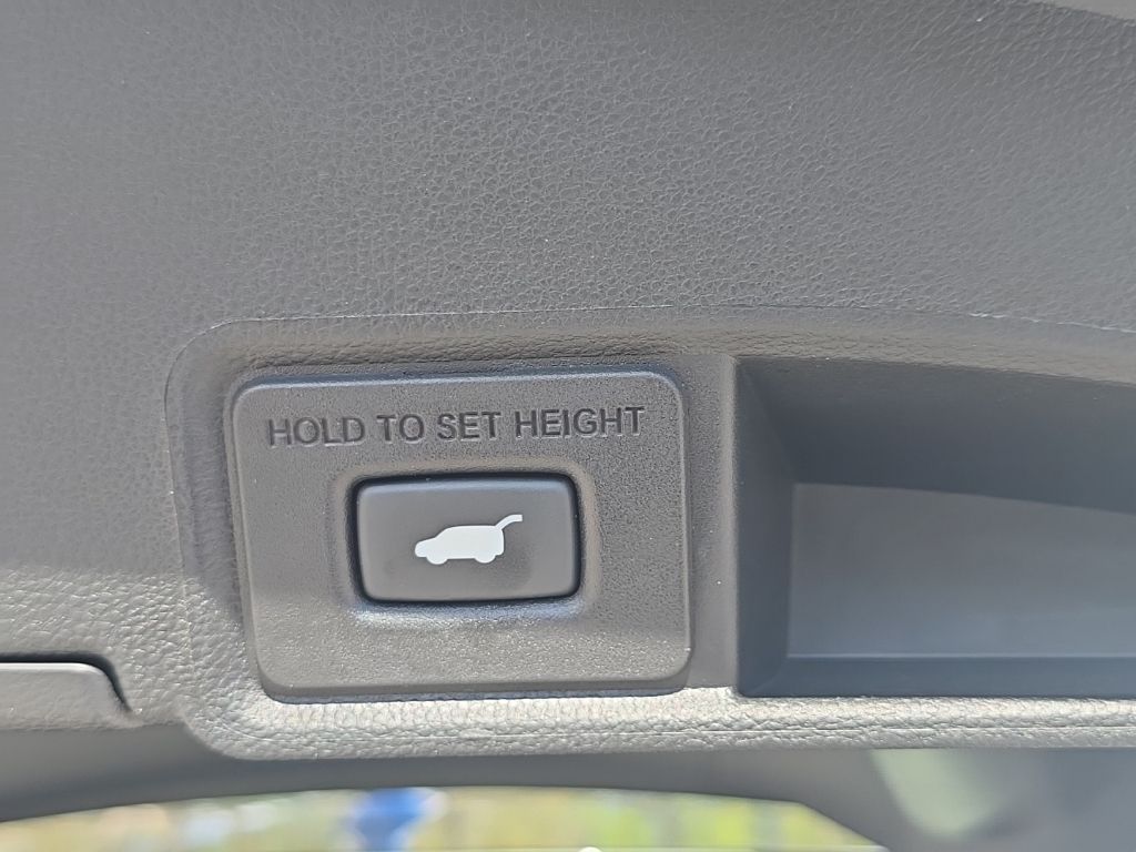 Thumbnail: 2023 Acura RDX - 35