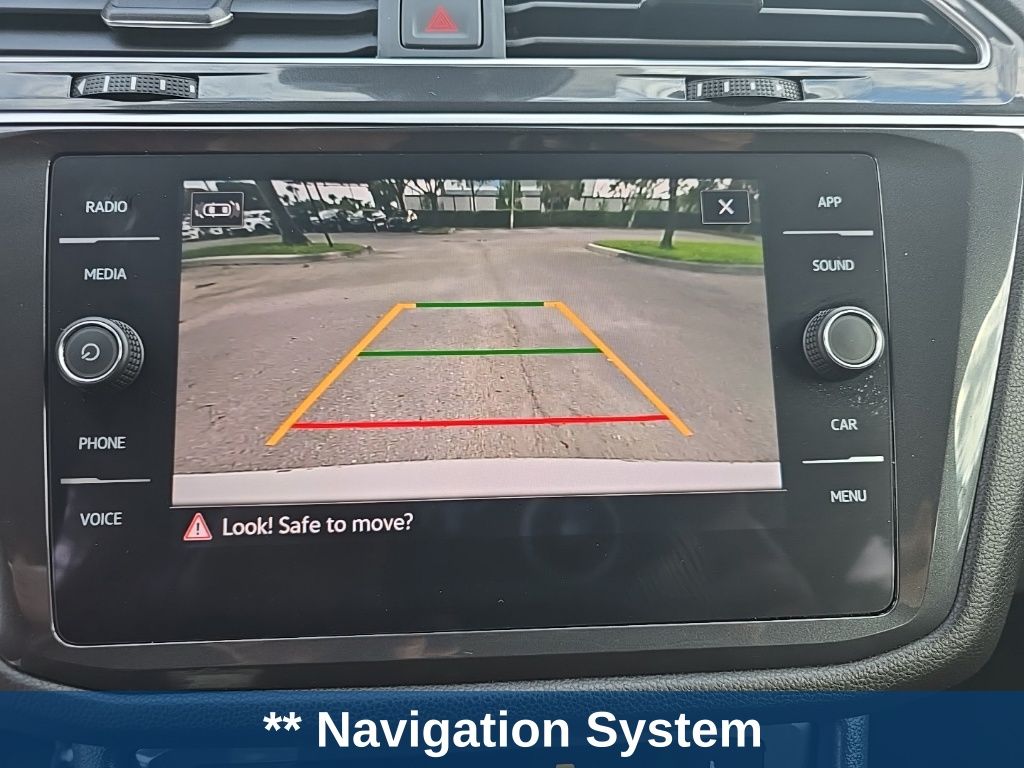 Thumbnail: 2024 Volkswagen Tiguan - 17