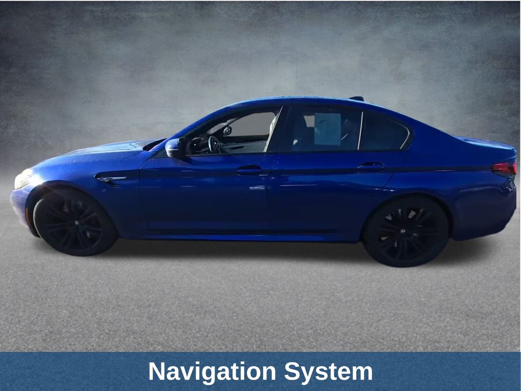 Thumbnail: 2022 BMW M5 - 3