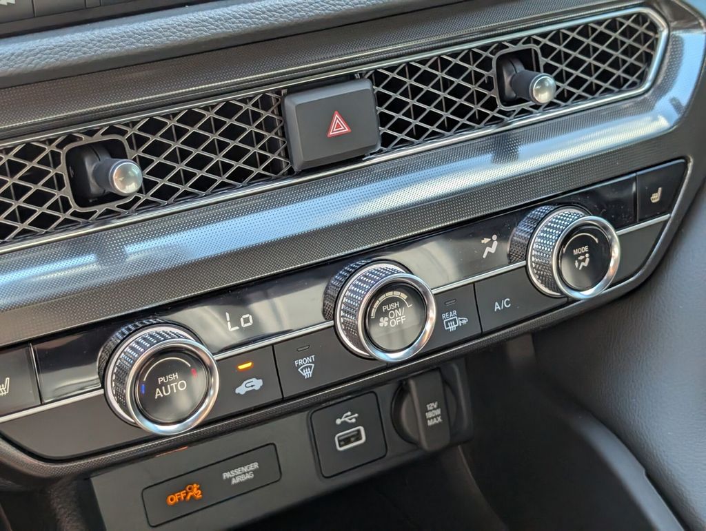 Thumbnail: 2025 Acura Integra - 17