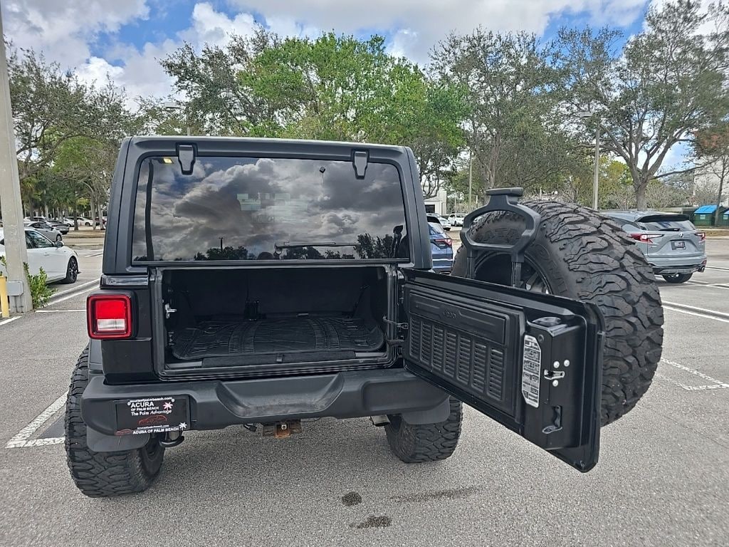 Thumbnail: 2020 Jeep Wrangler - 14