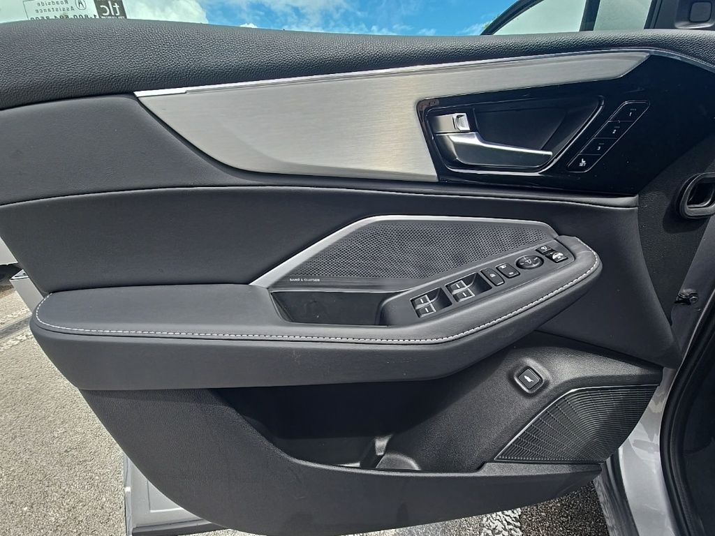 Thumbnail: 2026 Acura MDX - 12