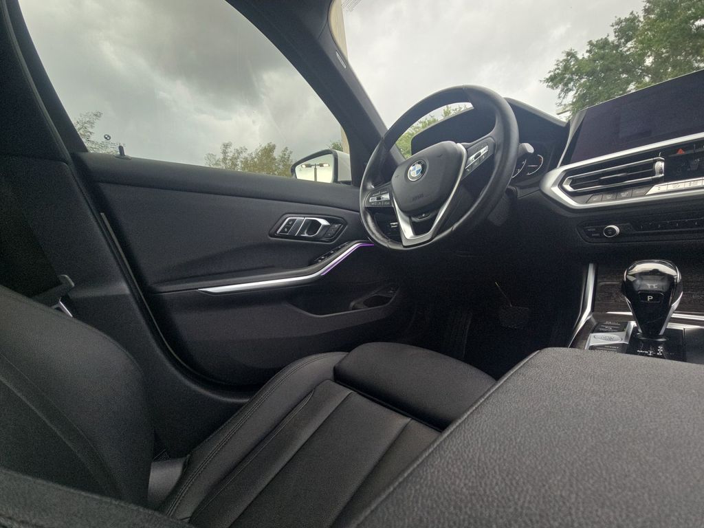 Thumbnail: 2020 BMW 3 Series - 16