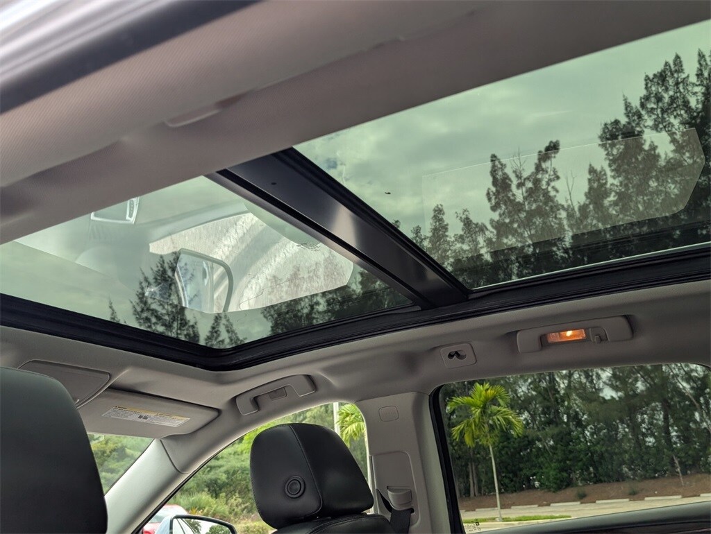 Thumbnail: 2014 Cadillac SRX - 14