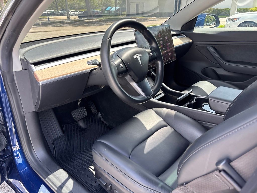 Thumbnail: 2019 Tesla Model 3 - 20