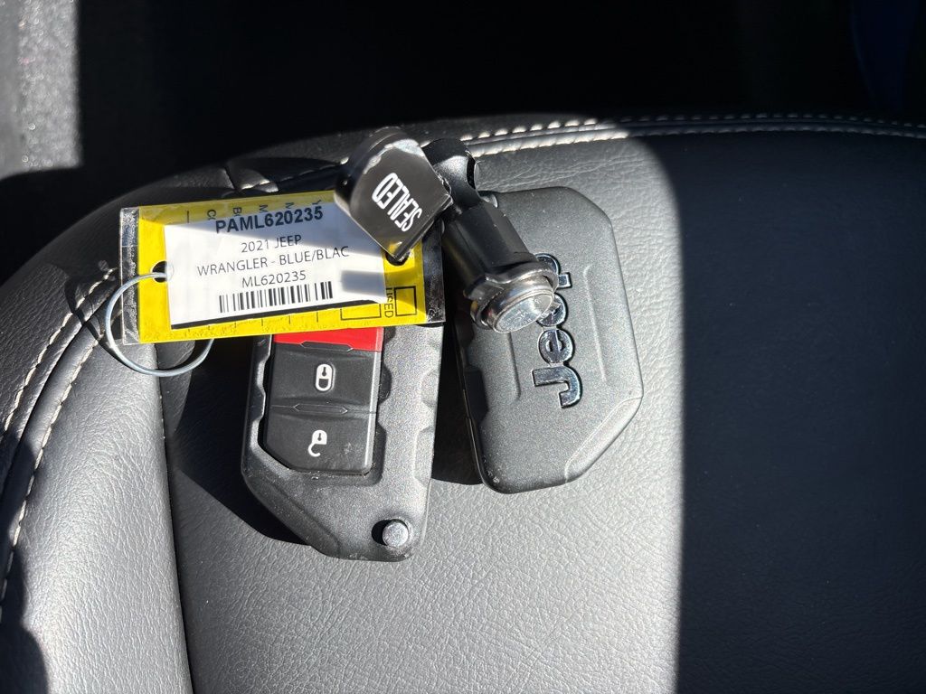 Thumbnail: 2021 Jeep Gladiator - 33