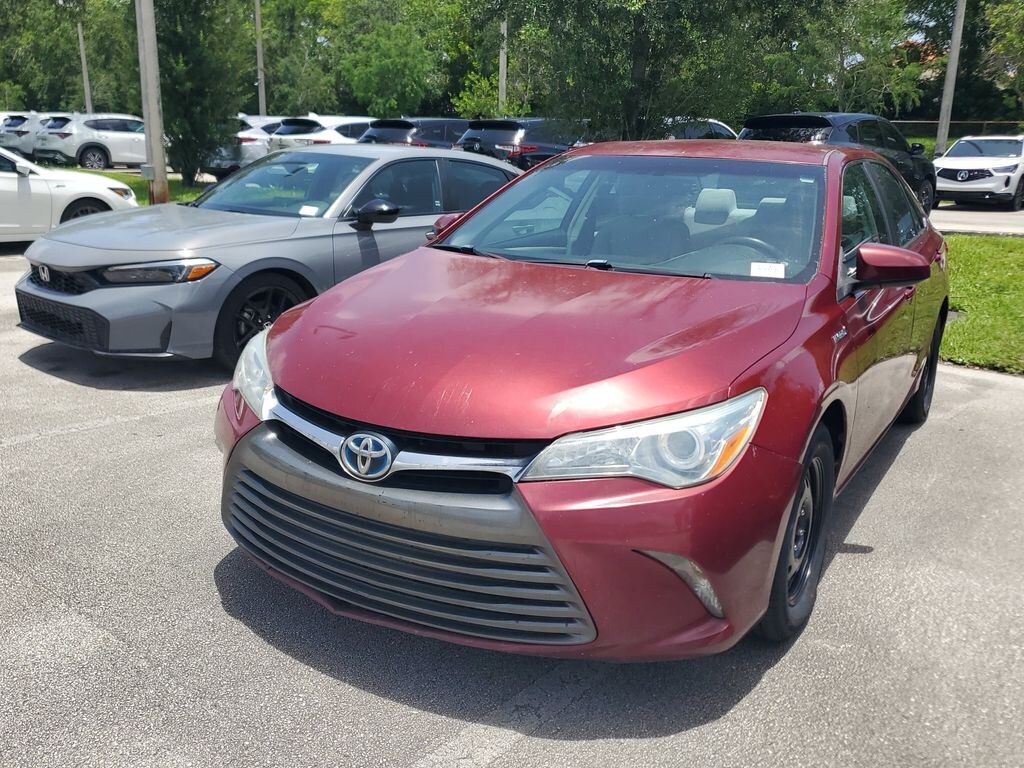 Used 2015 Toyota Camry Hybrid LE Sedan