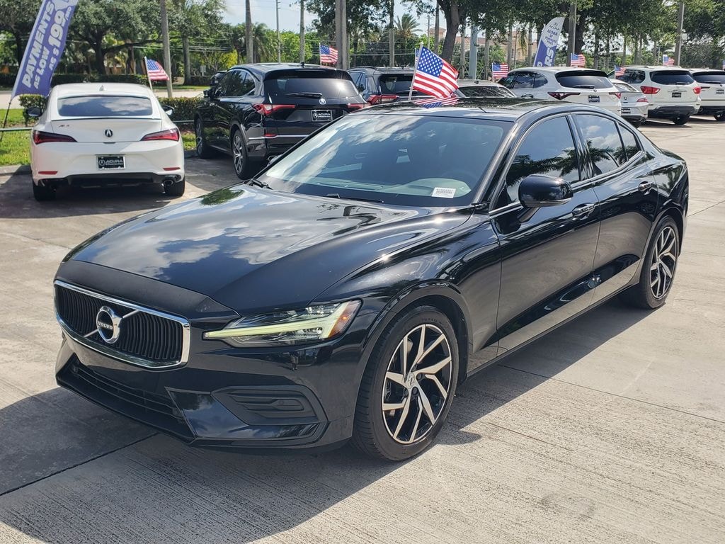 Used 2020 Volvo S60 Momentum Sedan