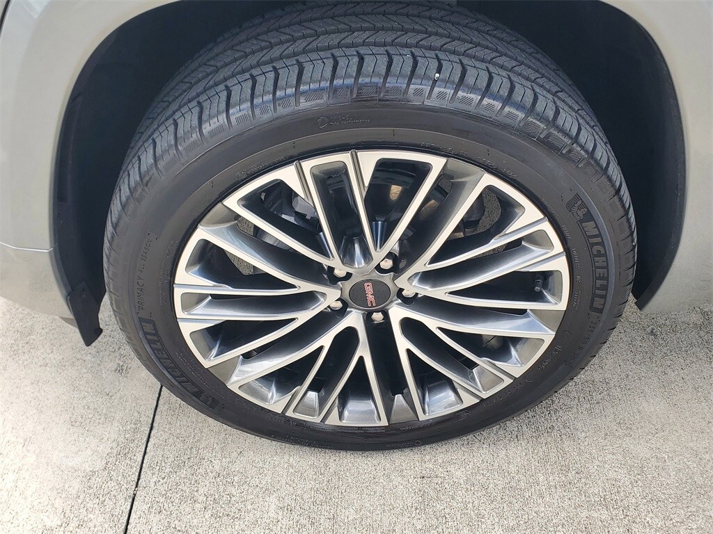 2026 Gmc Terrain Denali photo 4