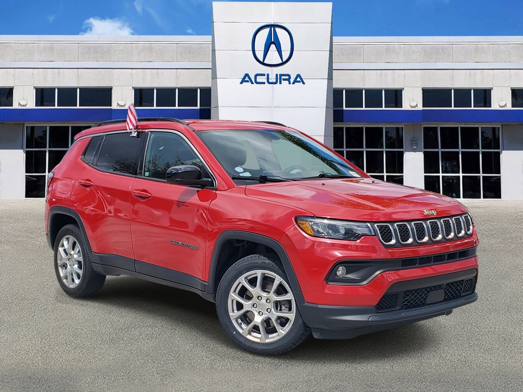 2023 Jeep Compass Latitude Lux