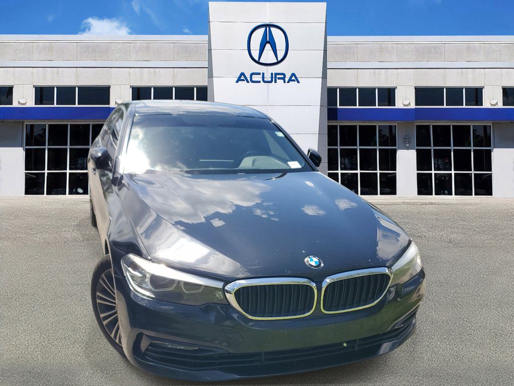 2018 BMW 5 Series 530i Sedan's photo