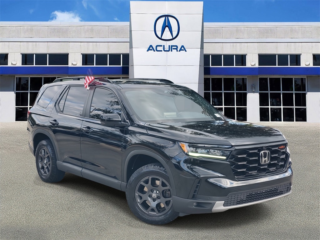 Used 2023 Honda Pilot TrailSport SUV