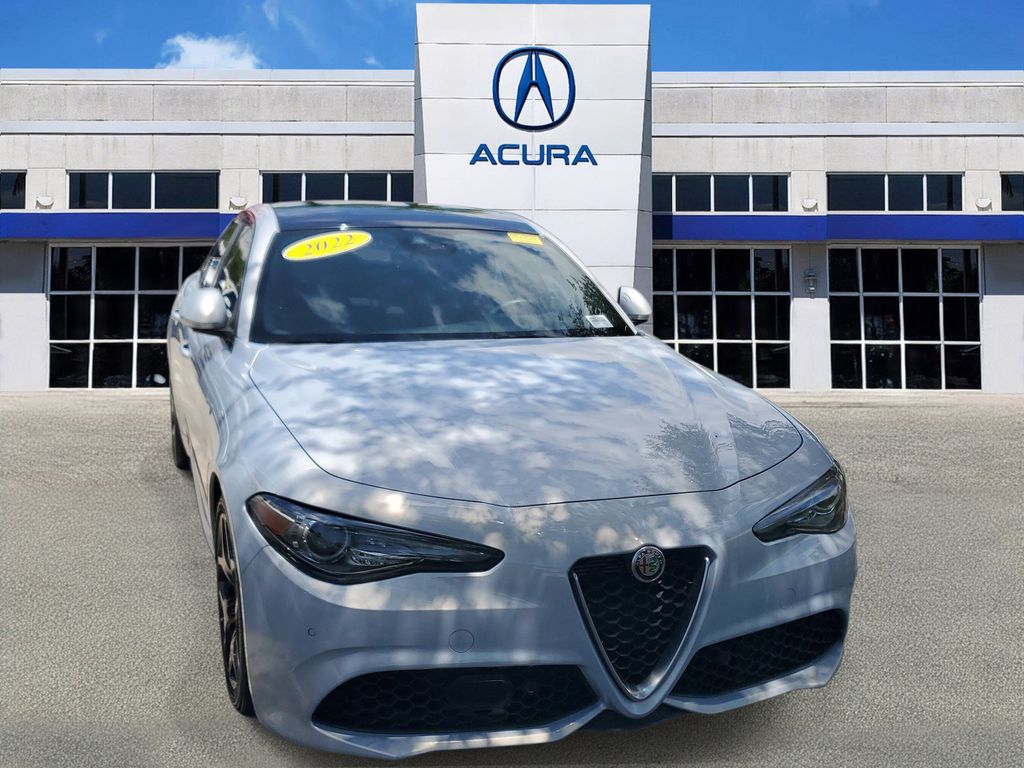 2022 Alfa Romeo Giulia 2.0 Ti Auto's photo