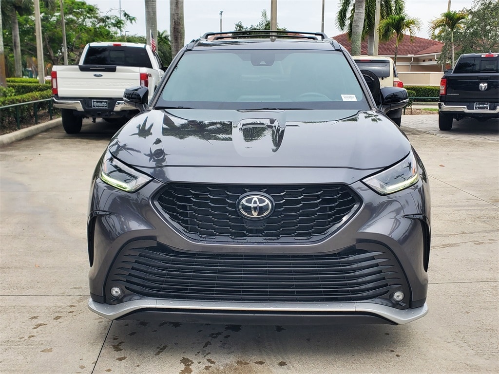 Used 2023 Toyota Highlander XSE with VIN 5TDKDRBHXPS025824 for sale in Pembroke Pines, FL