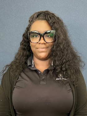 Staff member Jessica Noel from 187810b13911