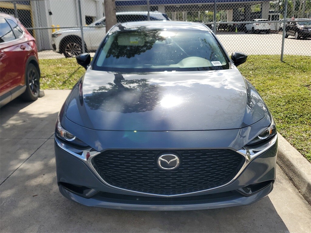 2022 Mazda Mazda3 Sedan Carbon photo 2