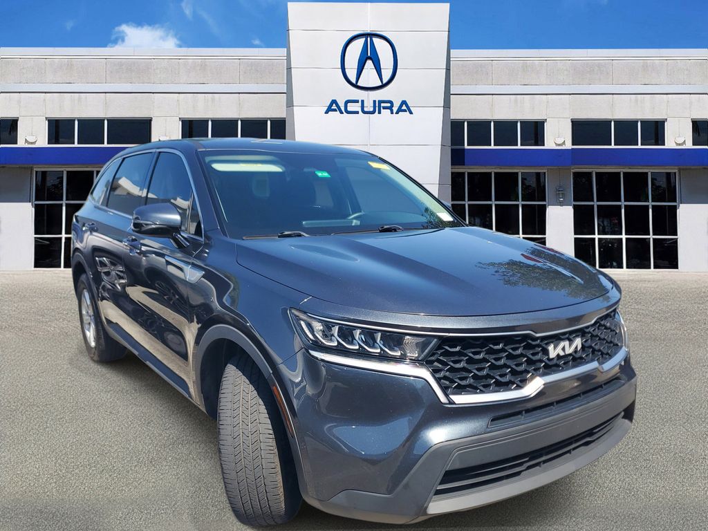 2022 Kia Sorento LX AT's photo