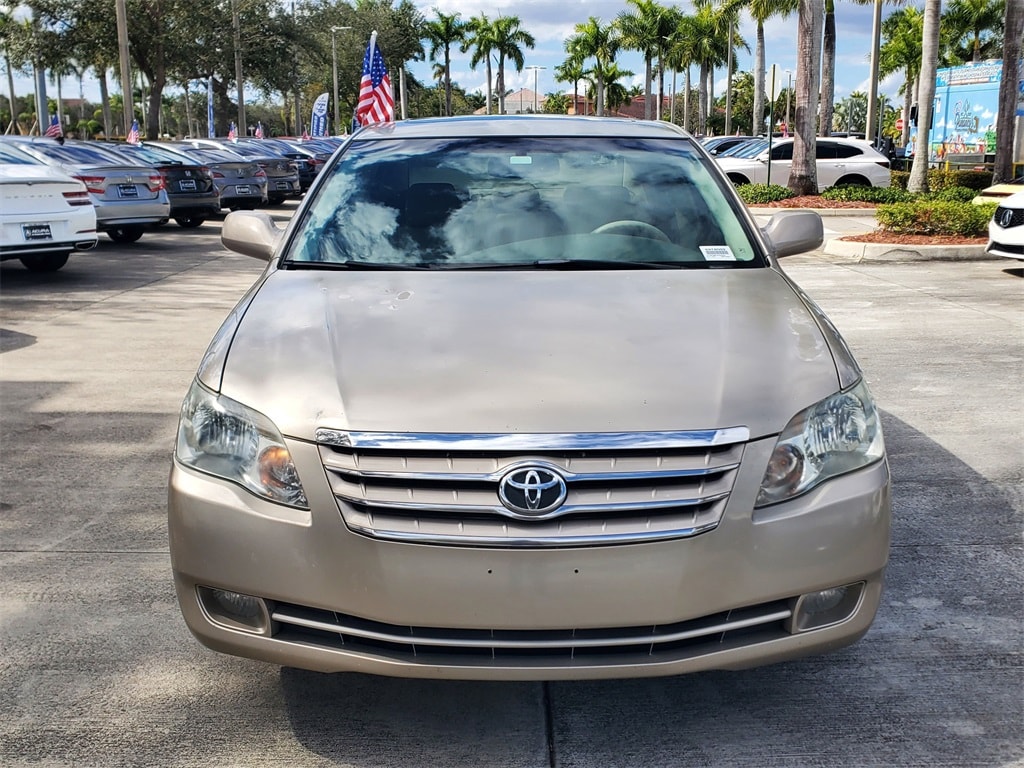 Used 2005 Toyota Avalon XLS with VIN 4T1BK36B75U054372 for sale in Pembroke Pines, FL