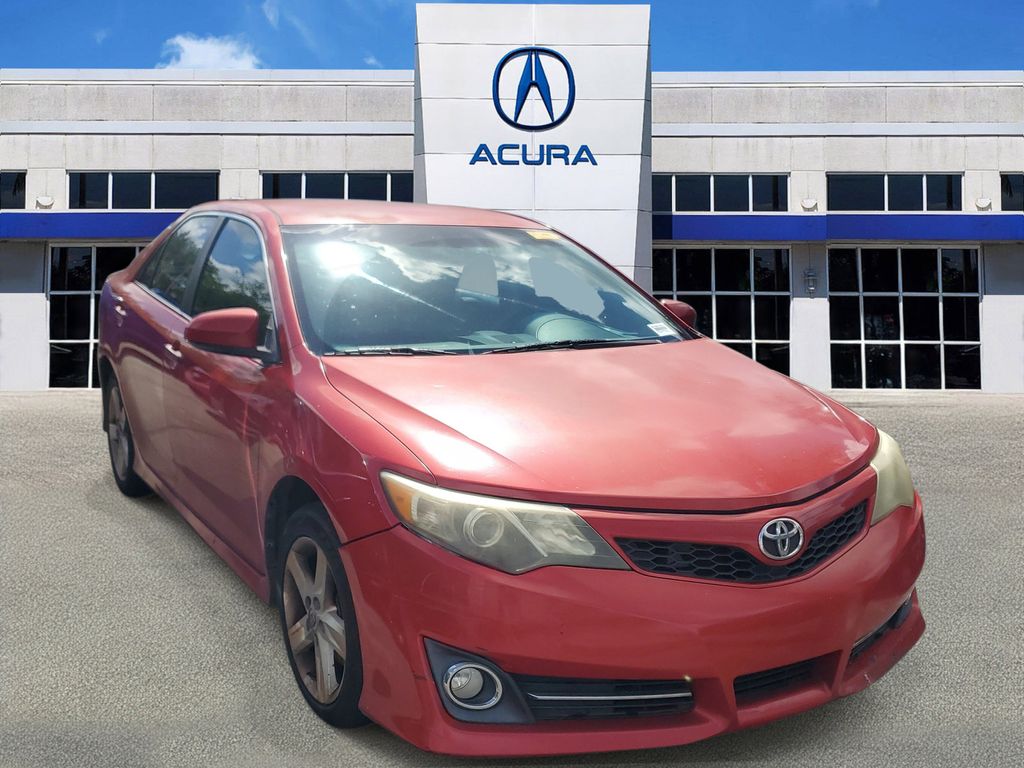 2013 Toyota Camry SE