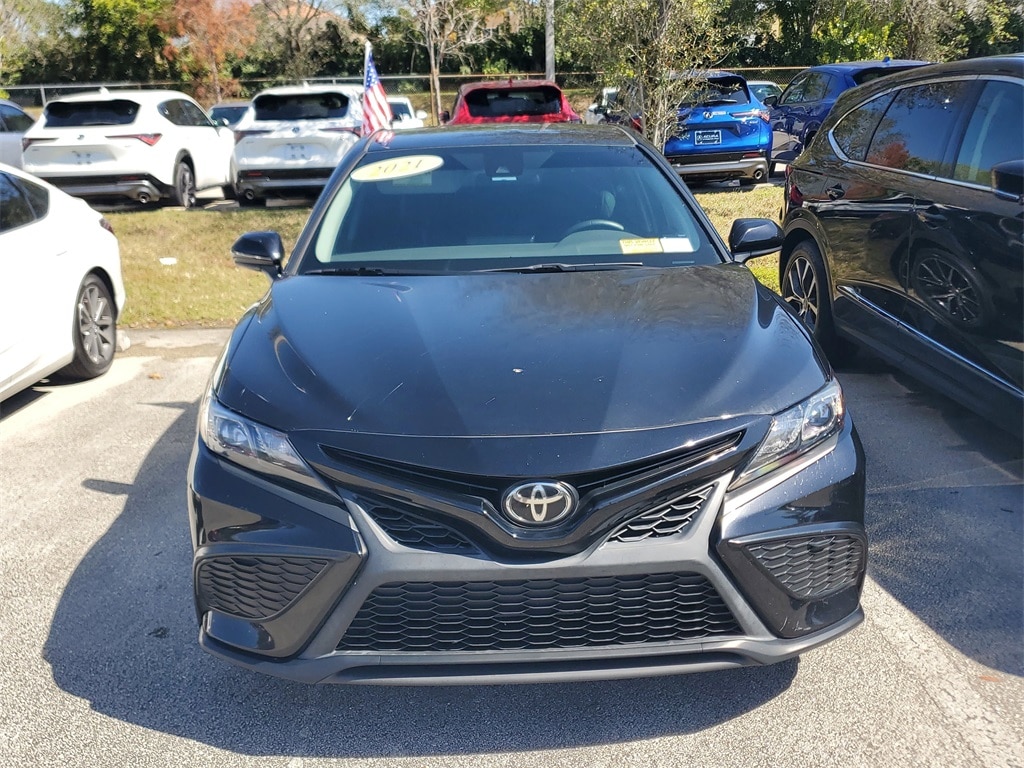 Used 2021 Toyota Camry SE Sedan