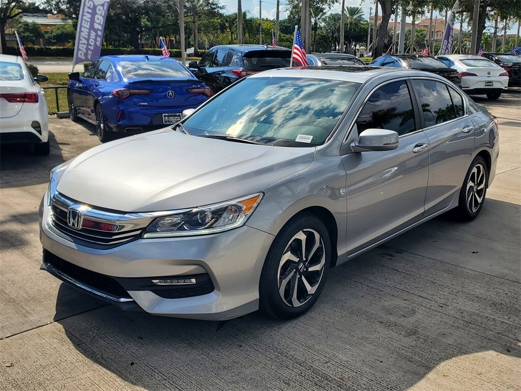 2017 Honda Accord EX photo 3