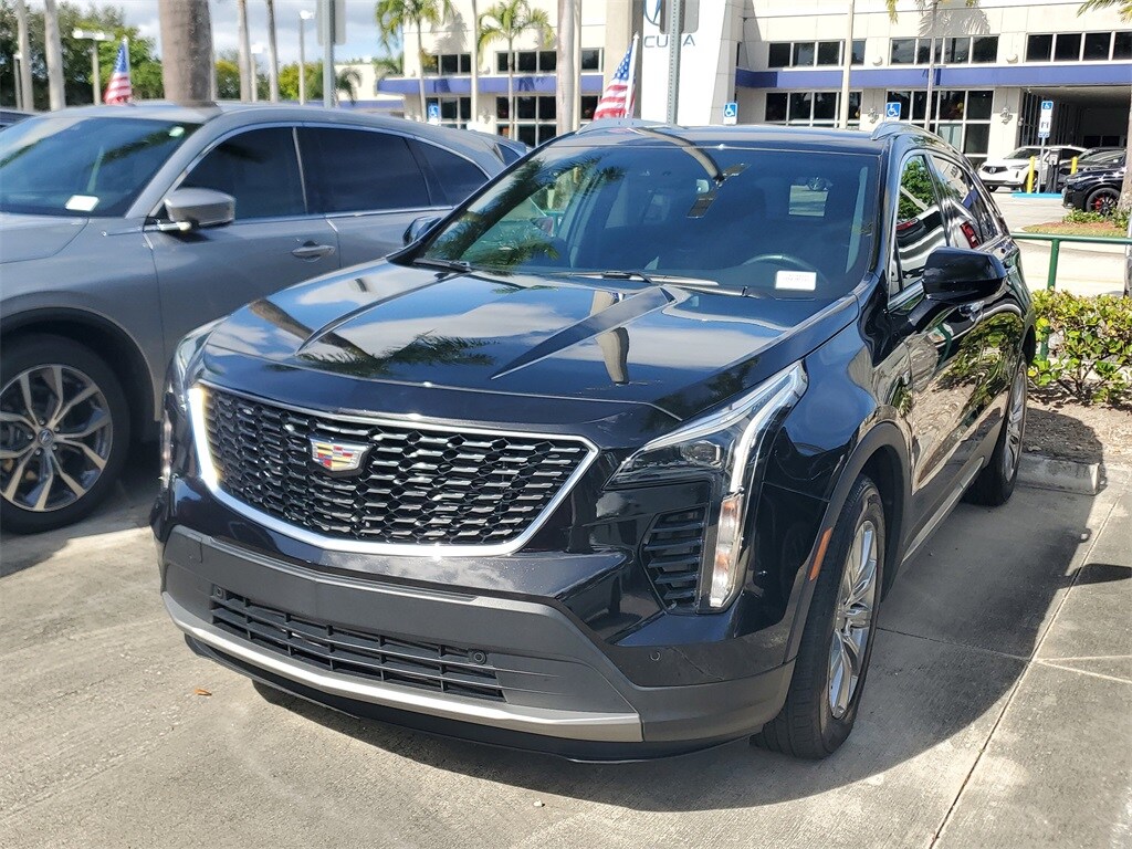 2019 Cadillac XT4 Premium Luxury photo 3