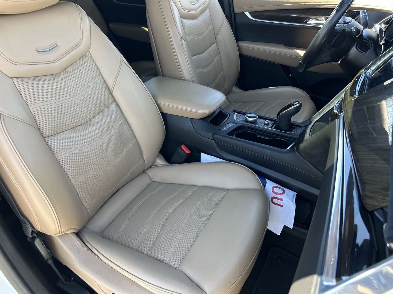 Used 2021 Crystal White Tricoat CADILLAC Premium Luxury image 12