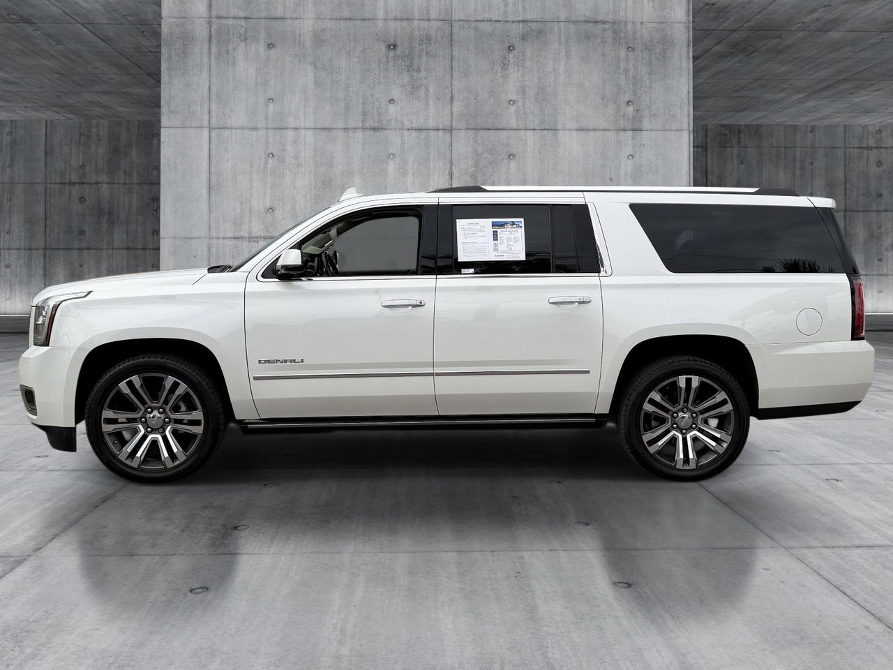 Used 2019 White Frost Tricoat GMC Denali image 2