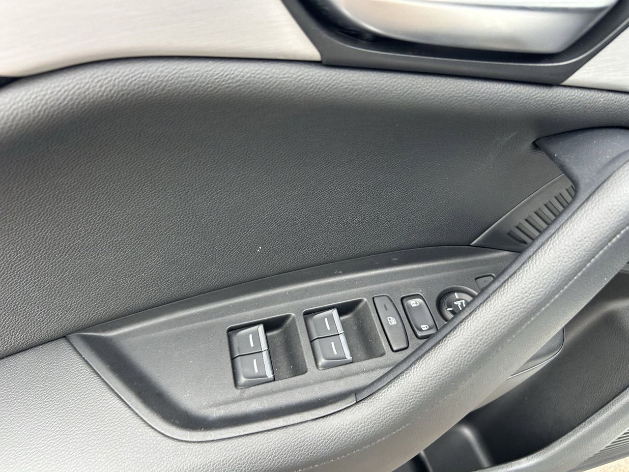 Certified Used 2023 Platinum White Pearl Acura Premium Base image 31