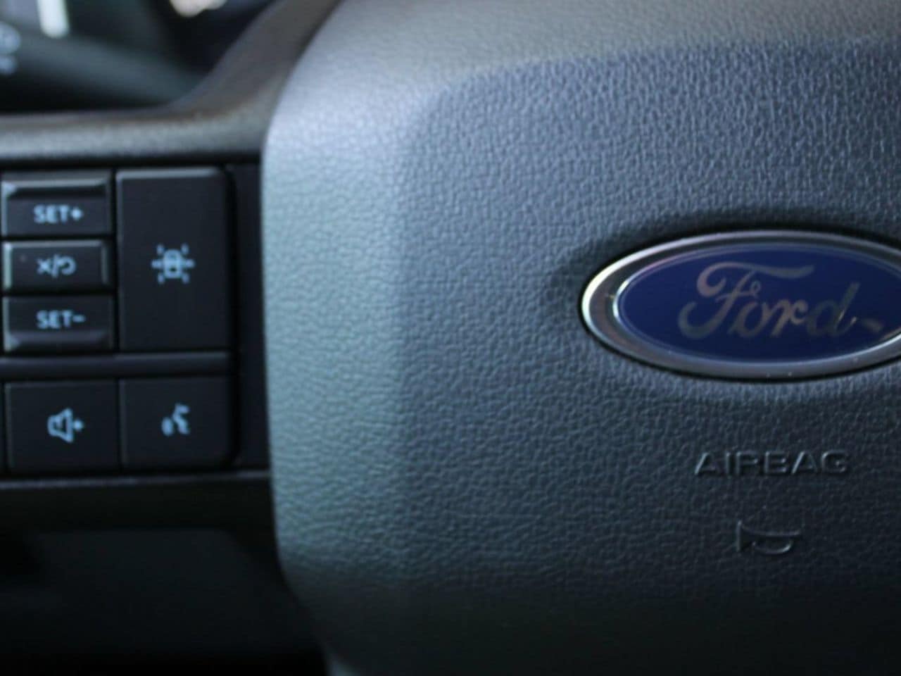 Used 2023 Carbonized Gray Metallic Ford XLT image 29