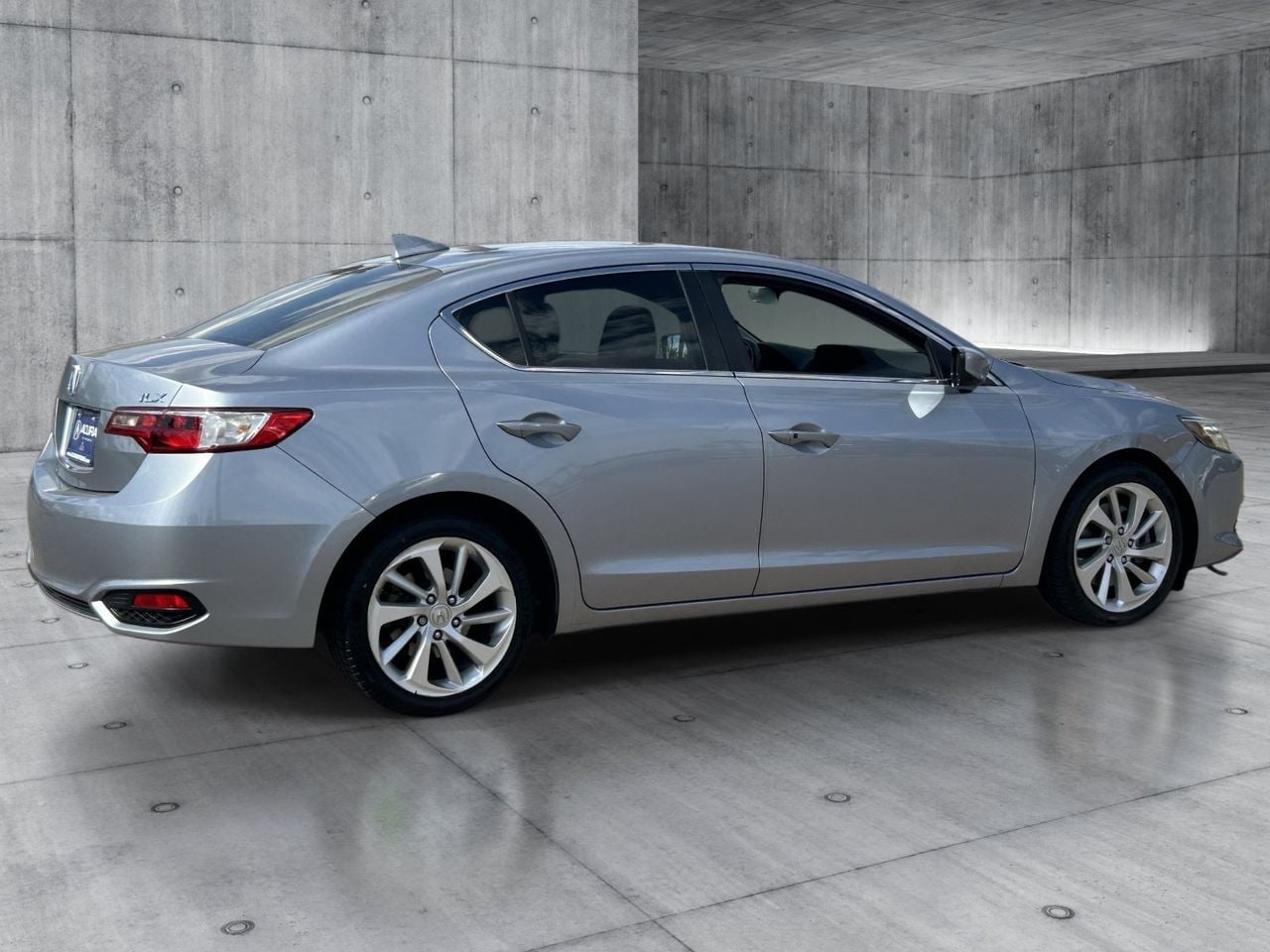 Used 2016 Slate Silver Metallic Acura 2.4L image 5