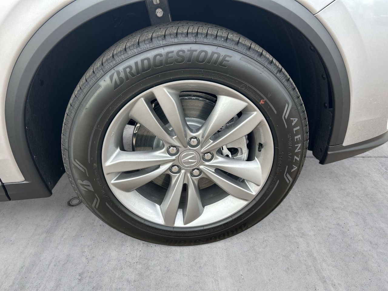 New 2026 Solar Silver Metallic Acura SH-AWD image 9