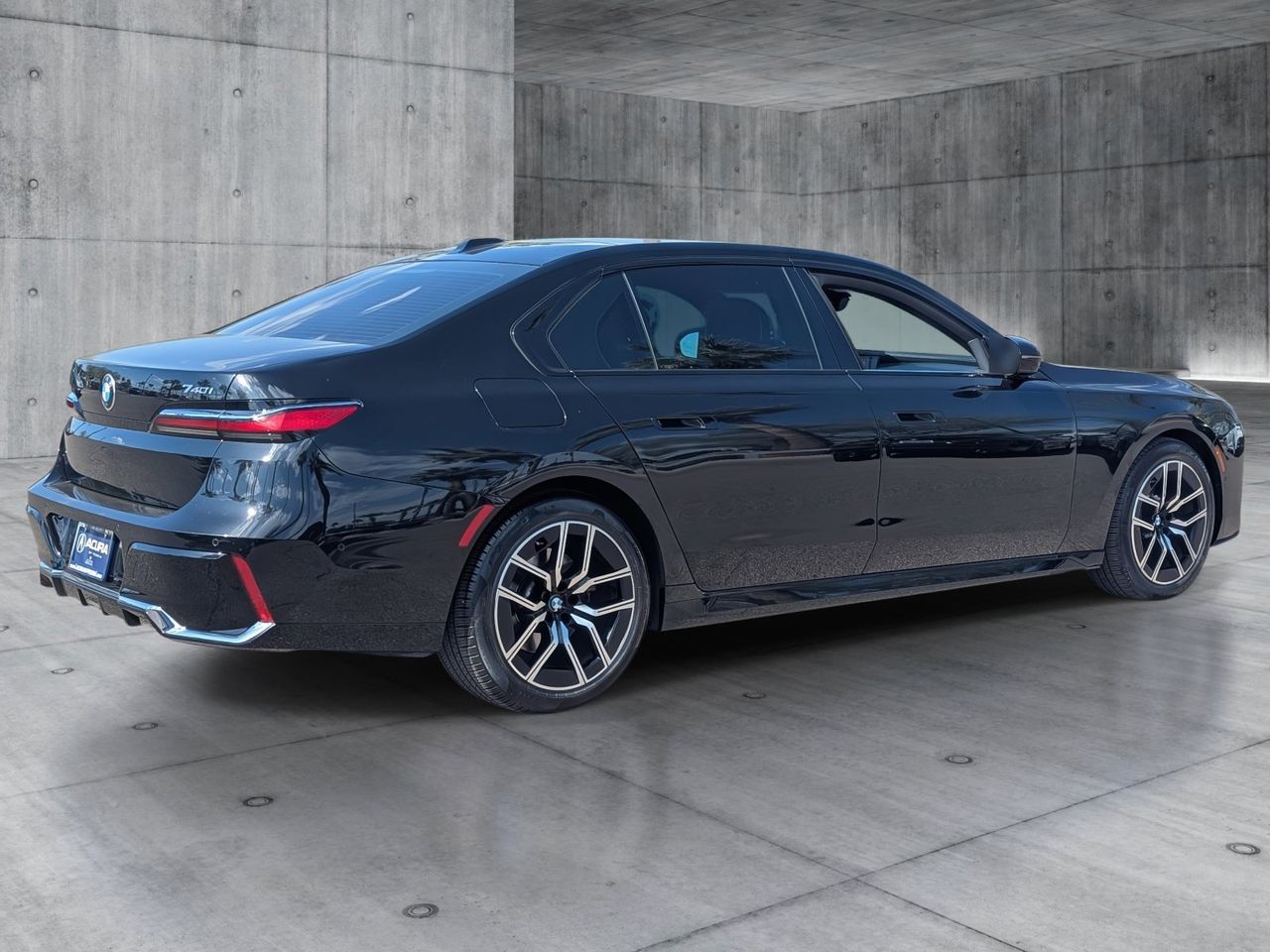 Used 2024 Black Sapphire Metallic BMW 740i image 5