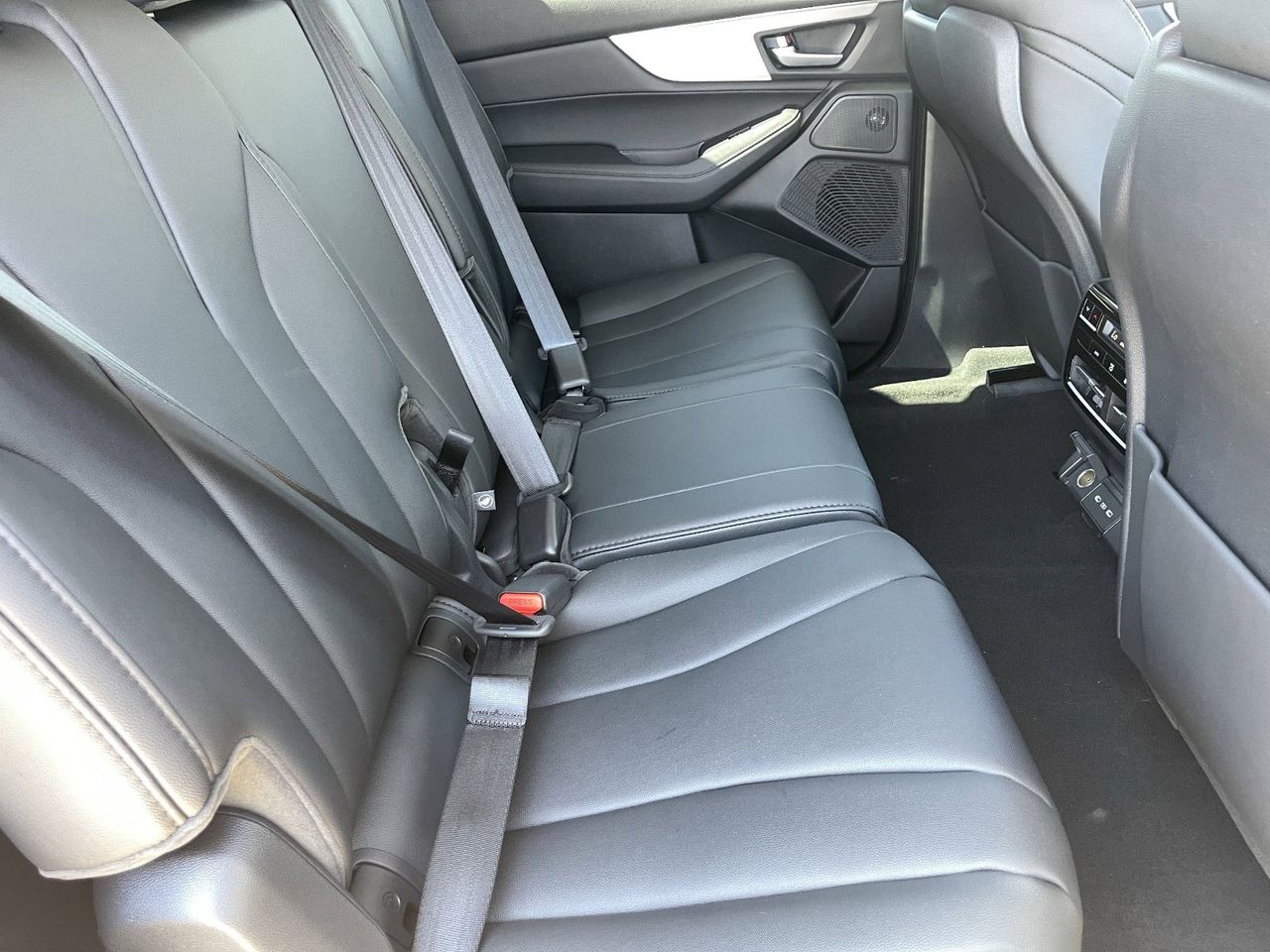 New 2026 Majestic Black Pearl Acura FWD image 15