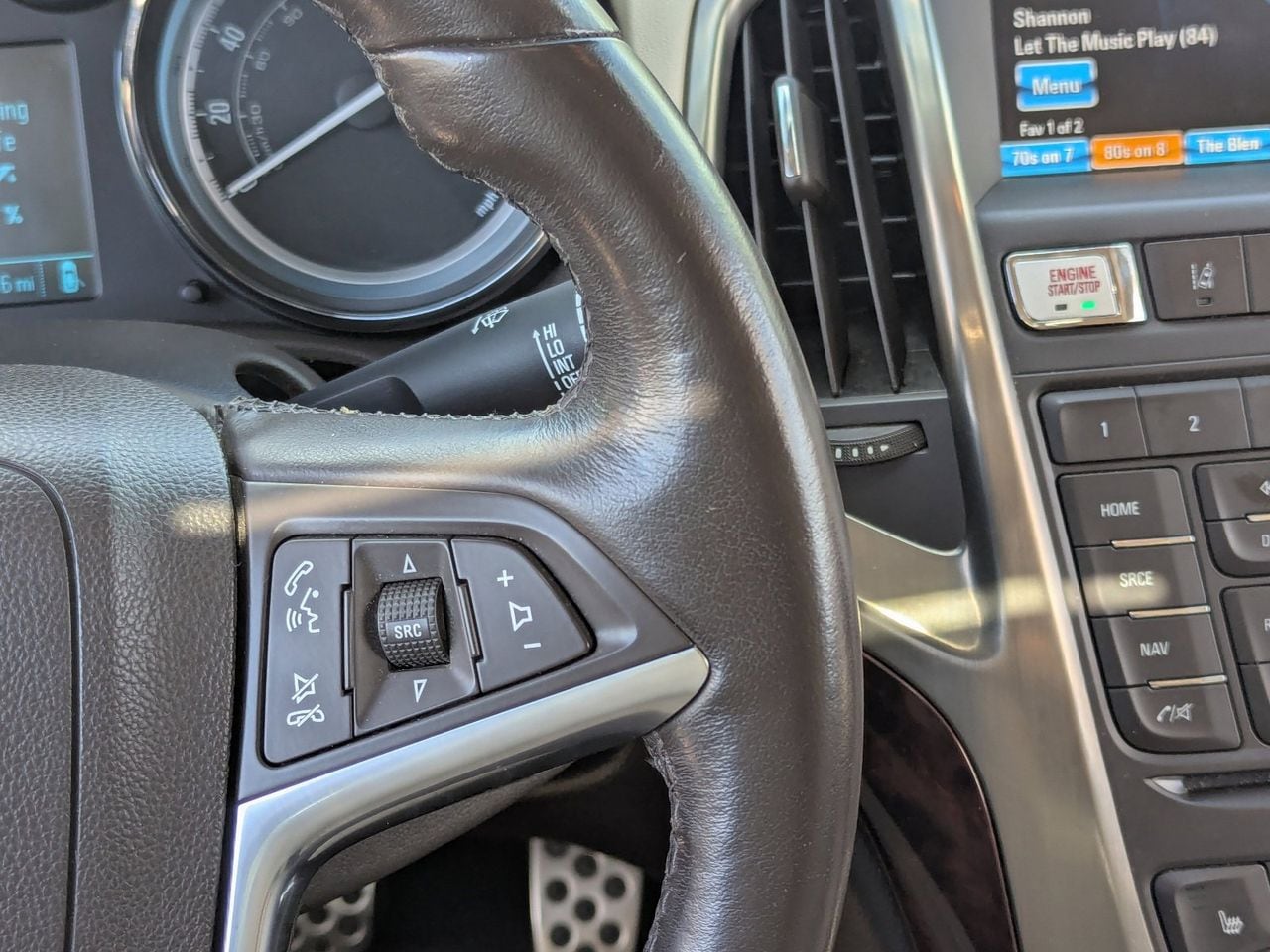 Used 2014 White Diamond Tricoat Buick Premium Group image 25