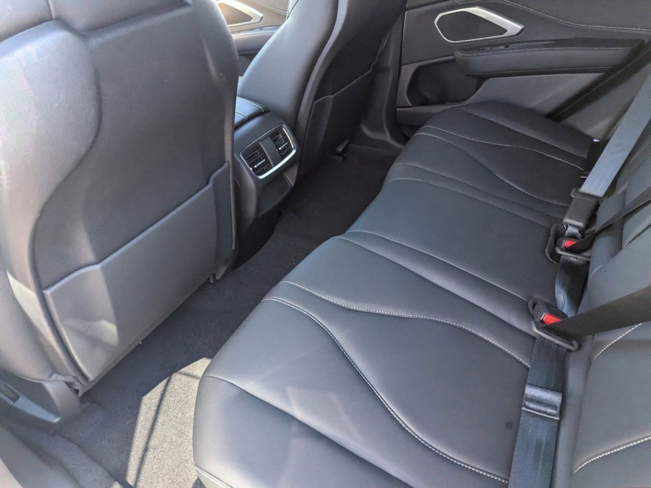 New 2026 Platinum White Pearl Acura SH-AWD image 24