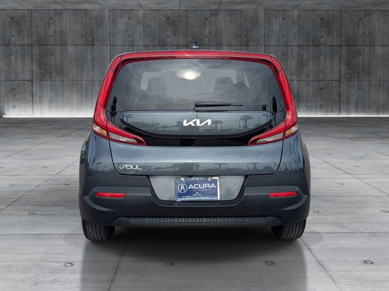 Used 2022 Gravity Gray Kia LX image 4