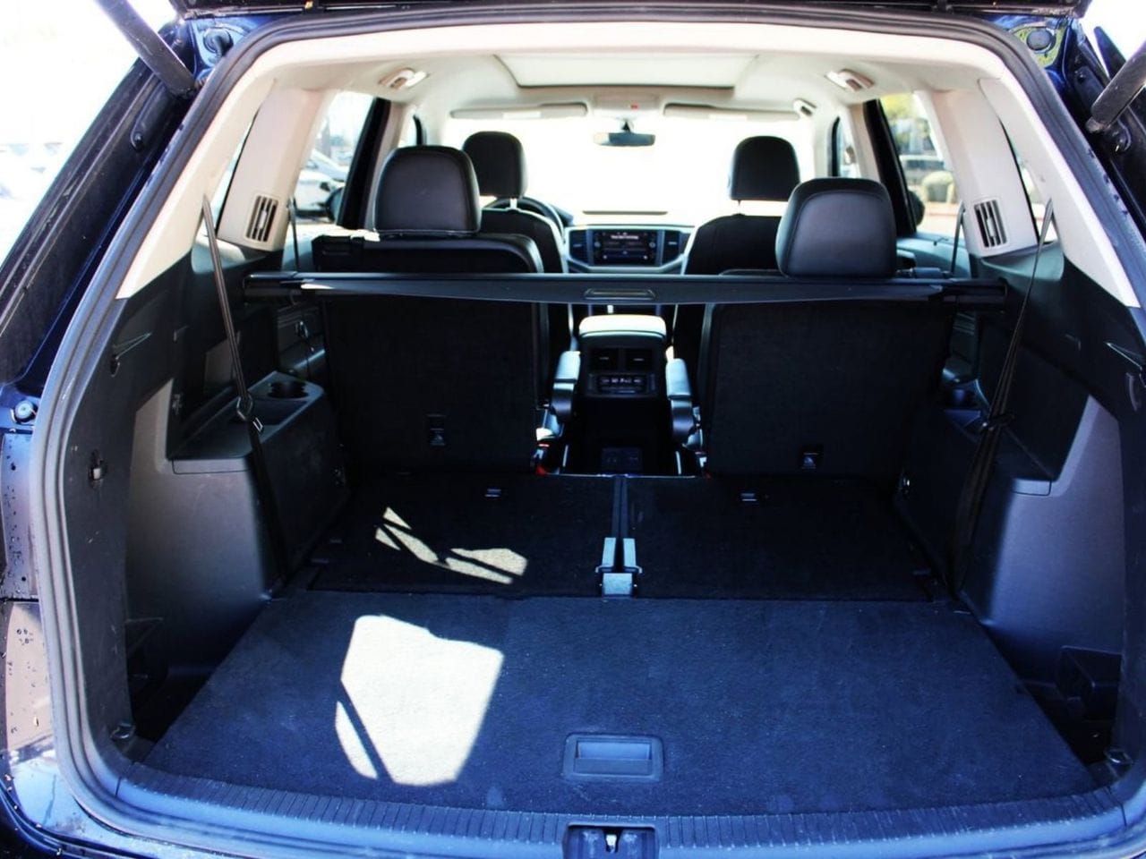 Used 2021 Deep Black Pearl Volkswagen 2.0T SE w/Technology image 11