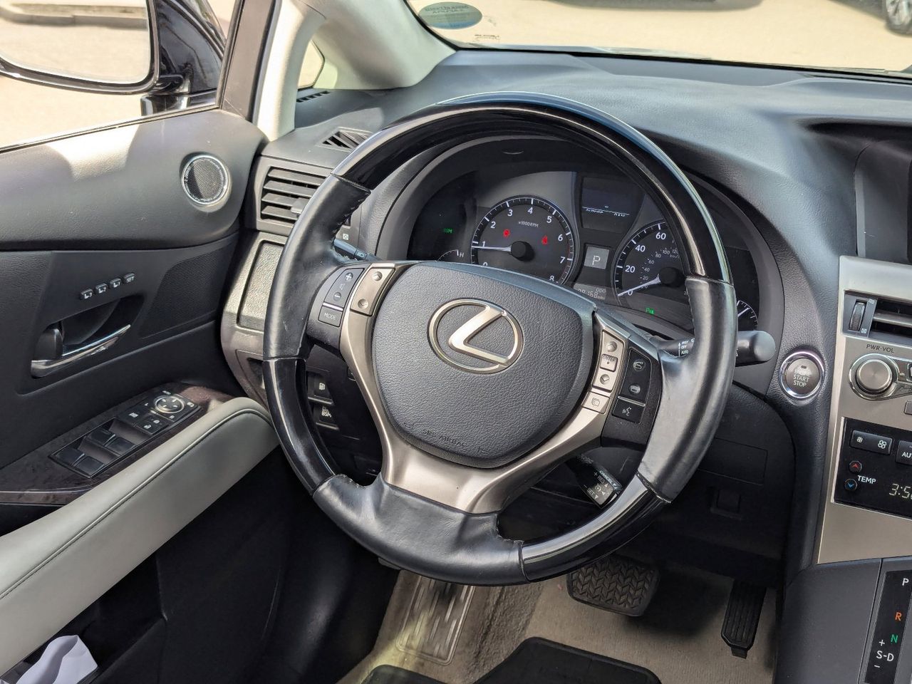 Used 2015 Obsidian Lexus 350 image 17